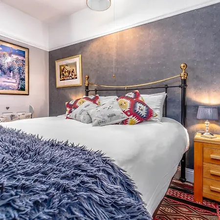Bright Garden Flat, Private Sauna, Parking Bristol