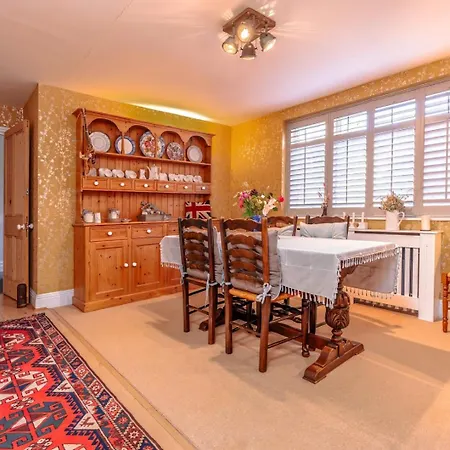 Bright Garden Flat, Private Sauna, Parking Bristol