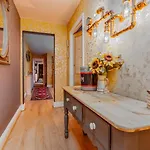 Bright Garden Flat, Private Sauna, Parking 브리스틀