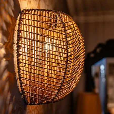 Bright Garden Flat, Private Sauna, Parking アパート ブリストル