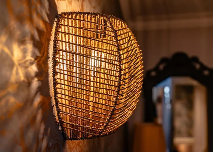 Bright Garden Flat, Private Sauna, Parking アパート ブリストル